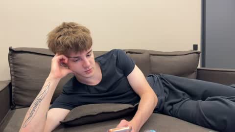 exclusiveflexboy online show from 06/19/26, 10:35
