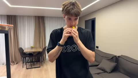 exclusiveflexboy online show from 06/24/26, 10:09