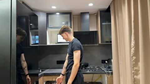 exclusiveflexboy online show from 07/06/26, 10:45