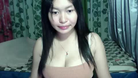 Snapshot of excotic_mia chatting on 05/13/26, 10:38 excotic_mia online show from 05/13/26, 10:38