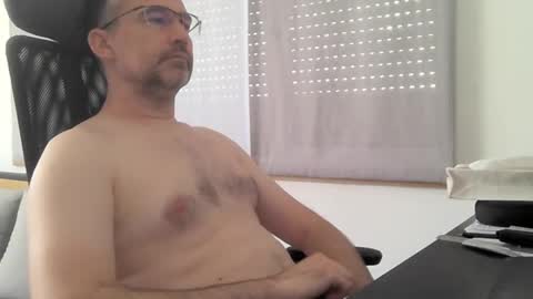 Snapshot of exhibit77 chatting on 07/06/26, 07:27 exhibit77 online show from 07/06/26, 07:27