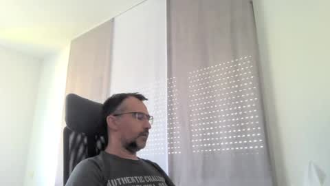 Snapshot of exhibit77 chatting on 07/12/26, 07:43 exhibit77 online show from 07/12/26, 07:43