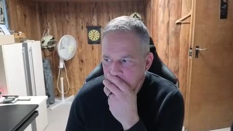 Snapshot of exibe1219 chatting on 12/27/24, 01:18 exibe1219 online show from 12/27/24, 01:18