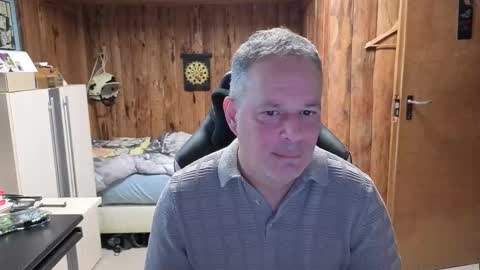 Snapshot of exibe1219 chatting on 01/02/25, 12:57 exibe1219 online show from 01/02/25, 12:57