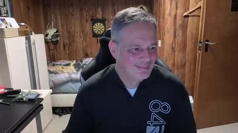 Snapshot of exibe1219 chatting on 01/18/25, 03:27 exibe1219 online show from 01/18/25, 03:27