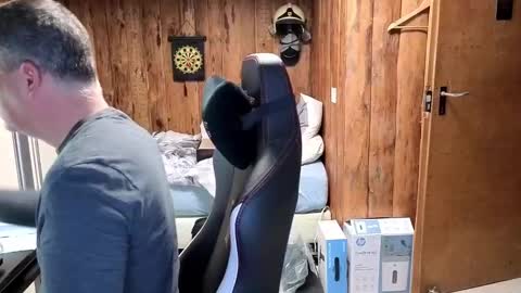 Snapshot of exibe1219 chatting on 02/07/25, 09:58 exibe1219 online show from 02/07/25, 09:58