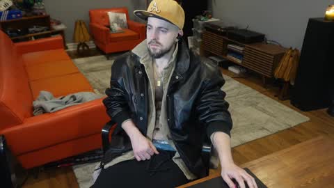 Snapshot of exjockstud chatting on 01/19/25, 01:43 exjockstud online show from 01/19/25, 01:43