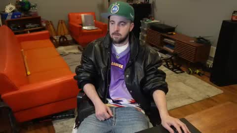 Snapshot of exjockstud chatting on 09/29/25, 02:16 exjockstud online show from 09/29/25, 02:16