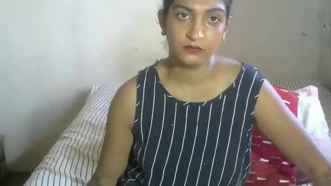 Snapshot of exotic_queen01 chatting on 12/29/24, 01:17 Amber online show from 12/29/24, 01:17