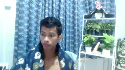 Snapshot of exotictransx chatting on 12/16/25, 09:20 richard online show from 12/16/25, 09:20