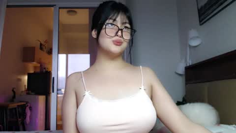 Snapshot of expensive_candyx chatting on 03/26/26, 09:37 Candy online show from 03/26/26, 09:37
