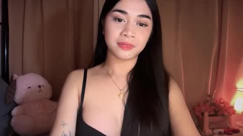 Snapshot of expensivets_chloe chatting on 12/22/25, 11:13 chloee online show from 12/22/25, 11:13