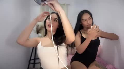 Snapshot of expensivets_chloe chatting on 01/06/26, 03:49 chloee online show from 01/06/26, 03:49