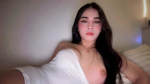 Snapshot of expensivets_chloe chatting on 01/31/26, 08:51 chloee online show from 01/31/26, 08:51