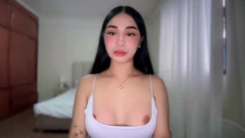 Snapshot of expensivets_chloe chatting on 02/13/26, 09:38 chloee online show from 02/13/26, 09:38