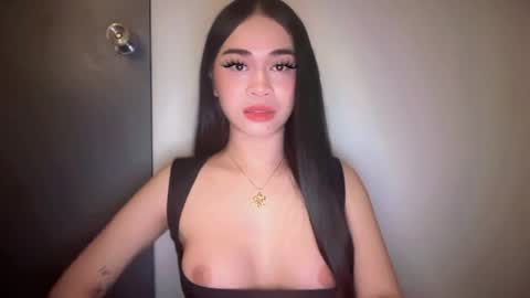 Snapshot of expensivets_chloe chatting on 02/16/26, 08:27 chloee online show from 02/16/26, 08:27