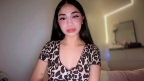 Snapshot of expensivets_chloe chatting on 02/17/26, 01:18 chloee online show from 02/17/26, 01:18