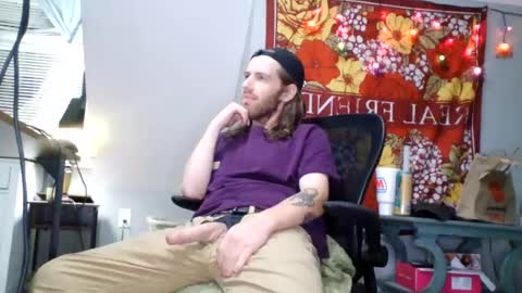 Snapshot of explosive_andyy chatting on 07/18/26, 04:05 Explosivee andyy online show from 07/18/26, 04:05
