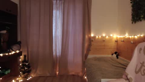 Crystal online show from 01/27/25, 09:23