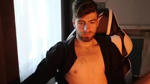 Snapshot of exstayz chatting on 09/26/25, 06:28 Sweetheart online show from 09/26/25, 06:28