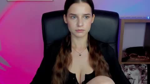 Snapshot of extasy_maya chatting on 09/16/25, 06:25 Maya online show from 09/16/25, 06:25