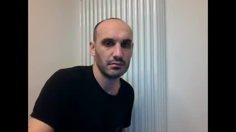 Snapshot of extr0 chatting on 02/28/26, 10:44 Extro online show from 02/28/26, 10:44