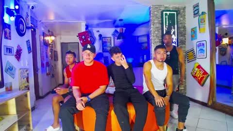 Snapshot of extrangers chatting on 12/03/24, 12:06 extrangers online show from 12/03/24, 12:06