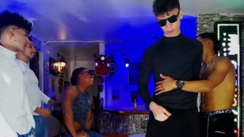 Snapshot of extrangers chatting on 12/14/24, 12:12 extrangers online show from 12/14/24, 12:12