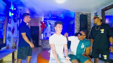 Snapshot of extrangers chatting on 12/15/24, 12:06 extrangers online show from 12/15/24, 12:06