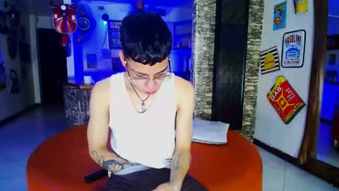 Snapshot of extrangers chatting on 01/04/25, 03:07 extrangers online show from 01/04/25, 03:07