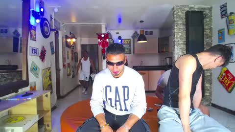 Snapshot of extrangers chatting on 01/31/25, 12:07 extrangers online show from 01/31/25, 12:07