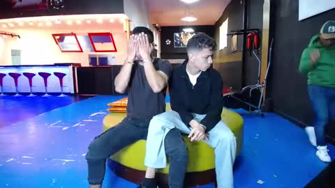 Snapshot of extrangers chatting on 03/09/25, 12:09 extrangers online show from 03/09/25, 12:09