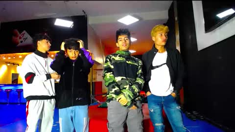 Snapshot of extrangers chatting on 10/07/25, 12:13 extrangers online show from 10/07/25, 12:13