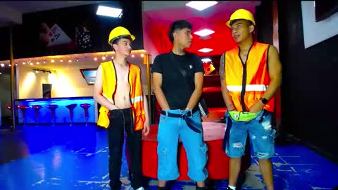 Snapshot of extrangers chatting on 10/31/25, 07:26 extrangers online show from 10/31/25, 07:26