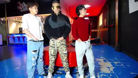 Snapshot of extrangers chatting on 11/09/25, 01:09 extrangers online show from 11/09/25, 01:09