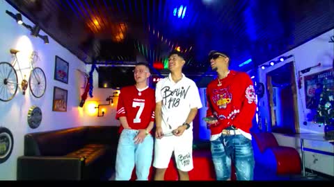 Snapshot of extrangers chatting on 12/14/25, 01:27 extrangers online show from 12/14/25, 01:27