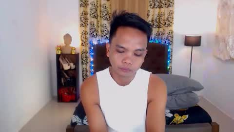 Snapshot of extraservice69menx chatting on 09/18/25, 04:20 JOHNDAVE online show from 09/18/25, 04:20