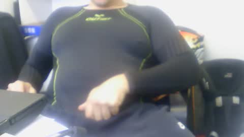 Snapshot of extrex2 chatting on 02/20/26, 09:54 derssing online show from 02/20/26, 09:54