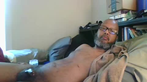 eyequee0007 online show from 09/28/25, 06:02