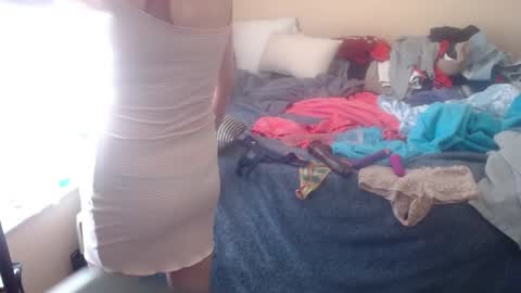 Snapshot of eyeswall0w chatting on 09/24/25, 01:47 eyeswall0w online show from 09/24/25, 01:47