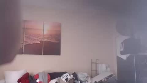 Snapshot of eyeswall0w chatting on 10/10/25, 03:00 eyeswall0w online show from 10/10/25, 03:00