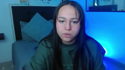 Snapshot of eymmy_24 chatting on 09/12/25, 02:22 eymmy_24 online show from 09/12/25, 02:22