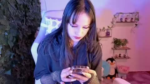 Snapshot of eymmy_24 chatting on 05/31/26, 01:47 eymmy_24 online show from 05/31/26, 01:47