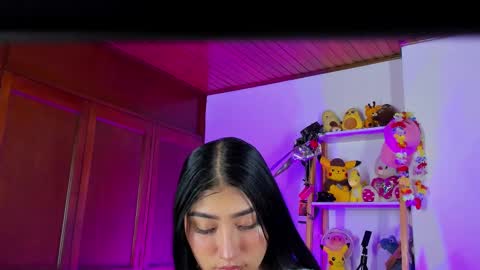 Emily online show from 11/06/25, 08:54