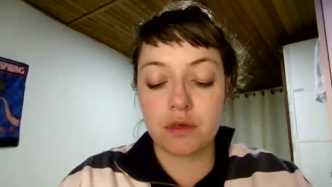 Snapshot of ezlngirl chatting on 01/04/25, 04:33 Aimee online show from 01/04/25, 04:33