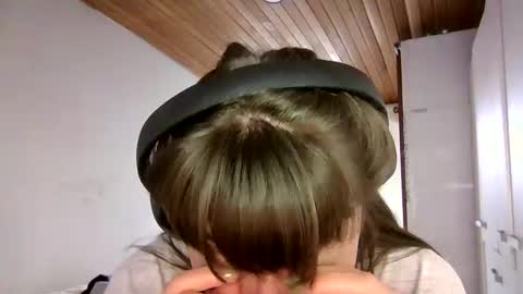 Snapshot of ezlngirl chatting on 02/14/25, 07:33 Aimee online show from 02/14/25, 07:33