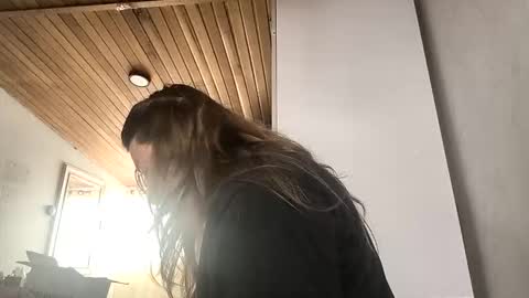 Snapshot of ezlngirl chatting on 03/30/26, 06:42 Aimee online show from 03/30/26, 06:42