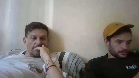 Snapshot of ezzcunha chatting on 04/30/26, 12:00 ezzcunha online show from 04/30/26, 12:00