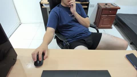 Snapshot of ezzeq chatting on 03/21/26, 02:49 Ezzeq online show from 03/21/26, 02:49