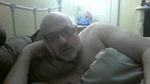 Snapshot of f1zzeek chatting on 03/21/26, 01:21 f1zzeek online show from 03/21/26, 01:21